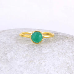 Tiny Engagement Green Onyx Ring-Onyx Round 6mm Gemstone Ring-18k Gold Plated Sterling Silver Ring-Gift For Wife-Delicate Ring-Cocktail Ring