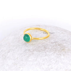 Tiny Engagement Green Onyx Ring-Onyx Round 6mm Gemstone Ring-18k Gold Plated Sterling Silver Ring-Gift For Wife-Delicate Ring-Cocktail Ring
