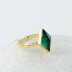 Emerald Quartz Ring, Emerald Quartz 10x16 mm Pyramid Gemstone Ring, Green Emerald Silver Gemstone Bezel Ring, 18k Gold Plated Ring