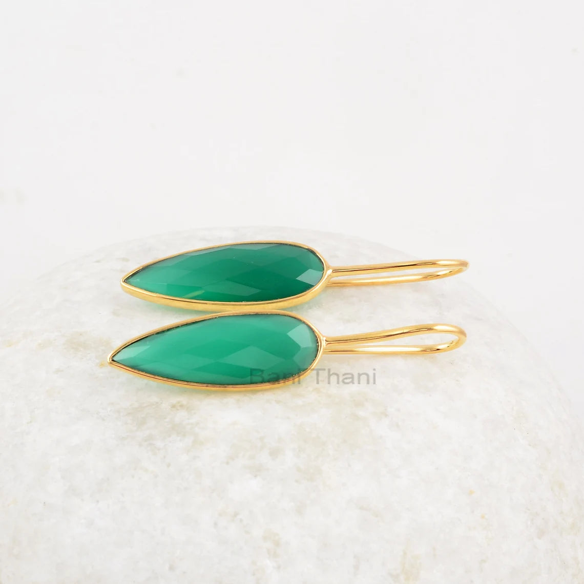 Beautiful Green Onyx Gemstone Earring, Long Pear 8x25mm Pear Shape Gemstone, Micron Gold Plated, 925 Sterling Silver Earring, Best for Gift