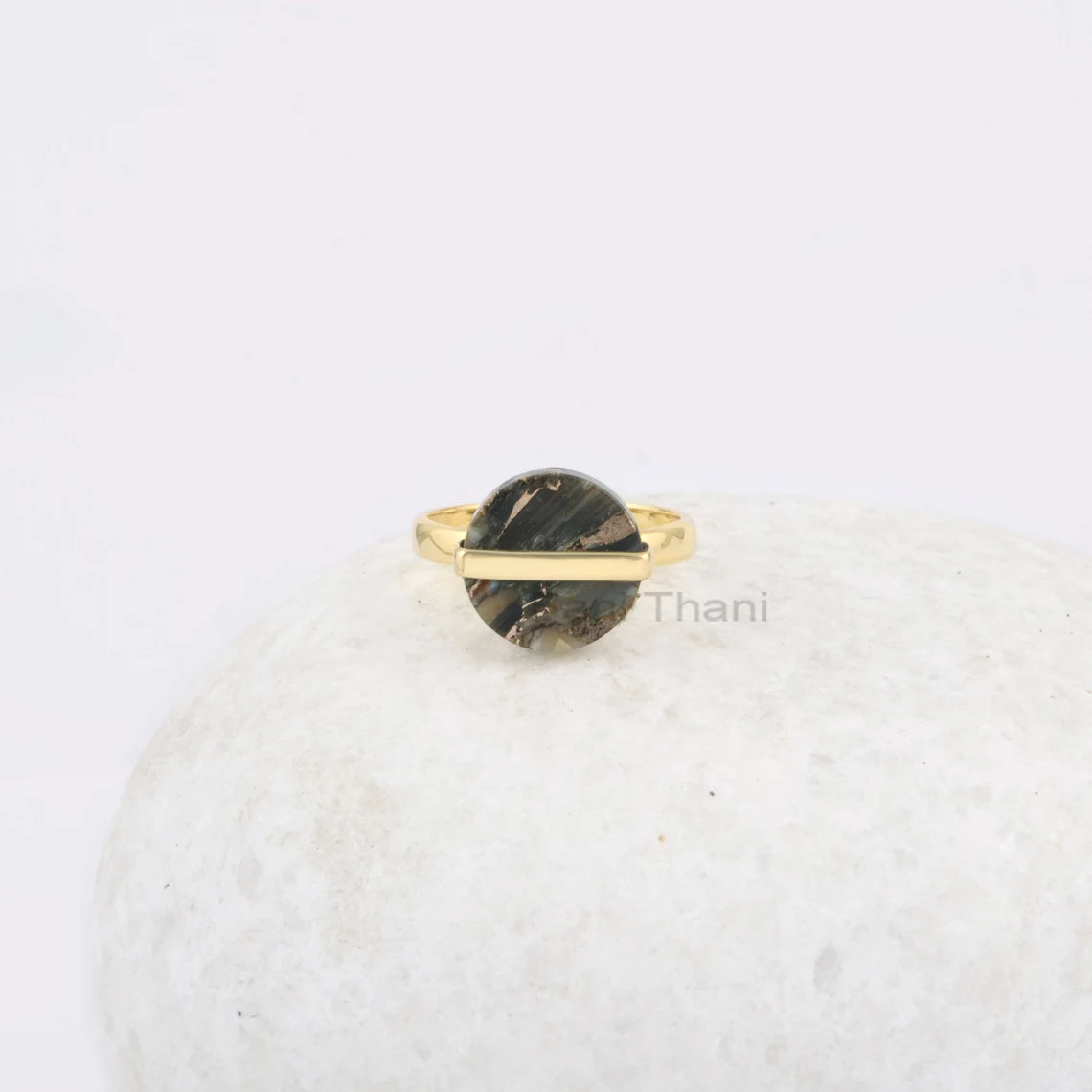 Black Copper Shell Ring - 12mm Round - Gold Plated Ring - Gemsotne Ring - Pure Silver - Elegant Jewelry - Gift for Ladies - Jewelry for Mom