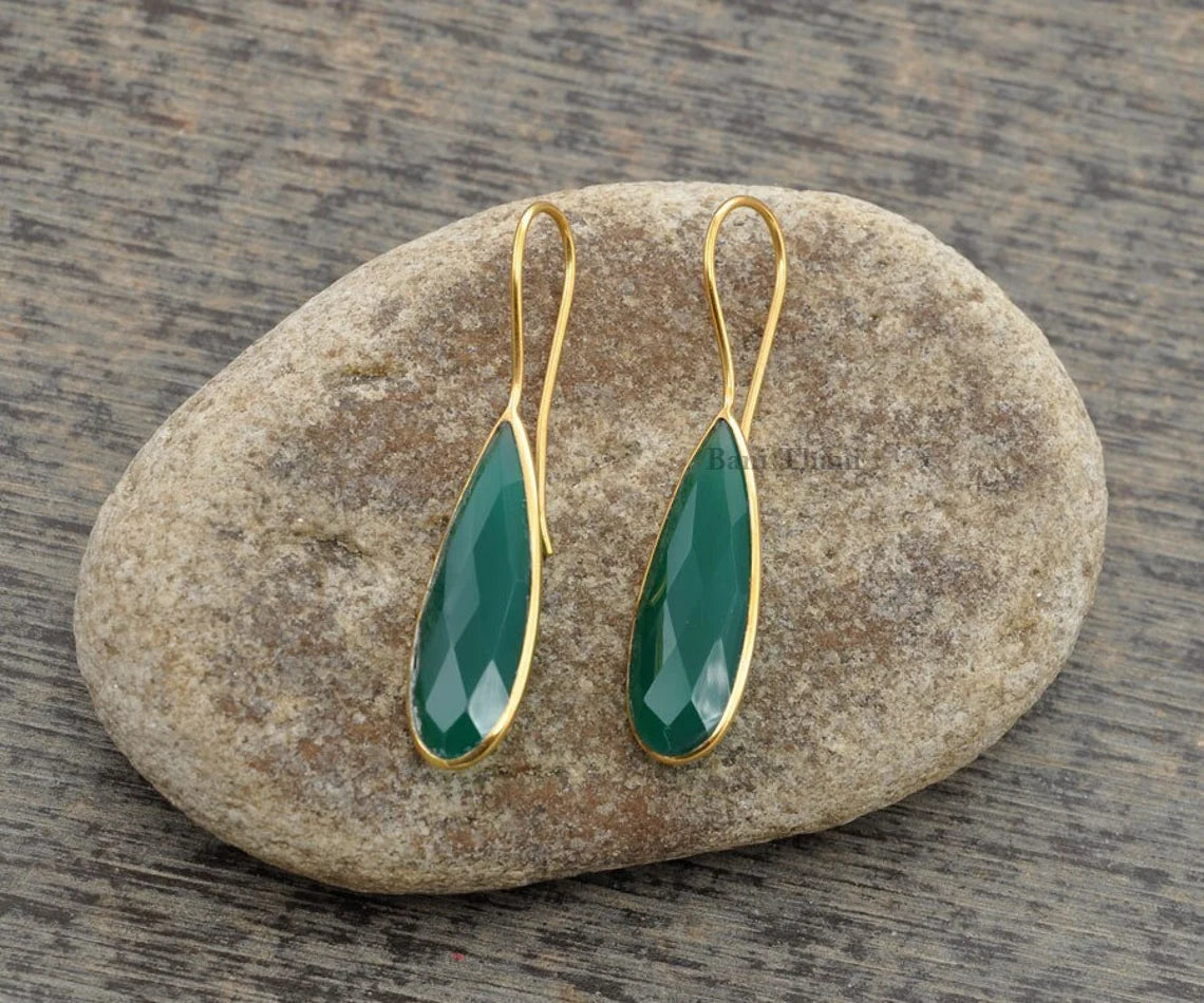 8x25mm Green Onyx Beautiful Long Pear Micron Gold Plated 925 Sterling Silver Earrings