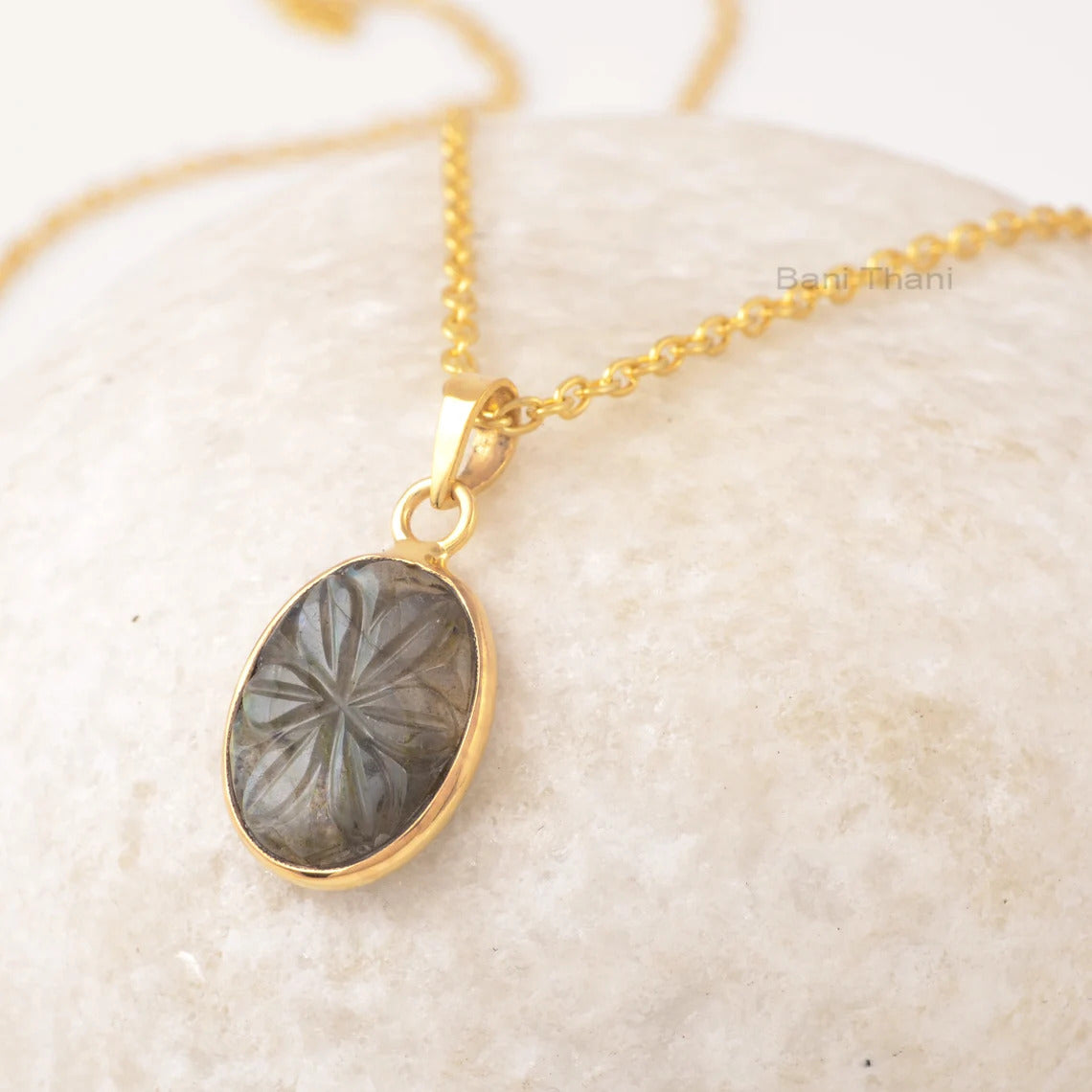 Natural Labradorite Oval Pendant Blue Gemstone Necklace, 925 Silver Gold Plated Hand Carved Stone Necklace, Vintage Simple Necklace For Her