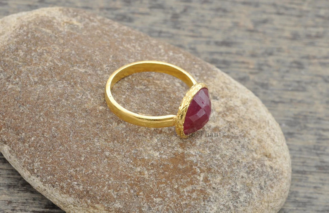 Ruby Faceted Round 10mm Gemstone Micron Gold Plated 925 Sterling Silver Hammered Ring Jewelry, Twisted Designer Ring For Women, Birthstone