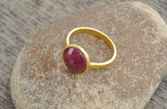 Ruby Faceted Round 10mm Gemstone Micron Gold Plated 925 Sterling Silver Hammered Ring Jewelry, Twisted Designer Ring For Women, Birthstone